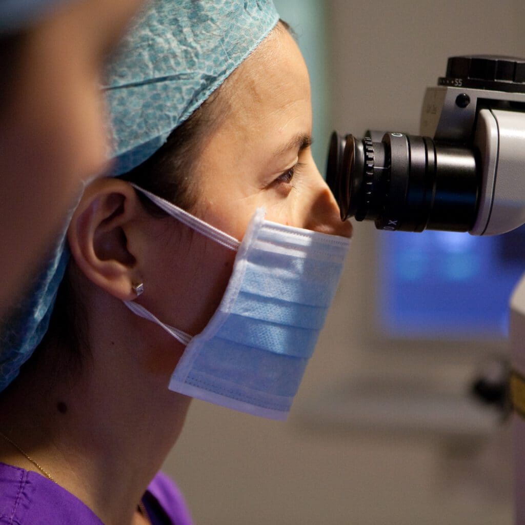 Centre for Sight surgeon Marcela Espinosa-Lagana using state of the art technology at the clinic